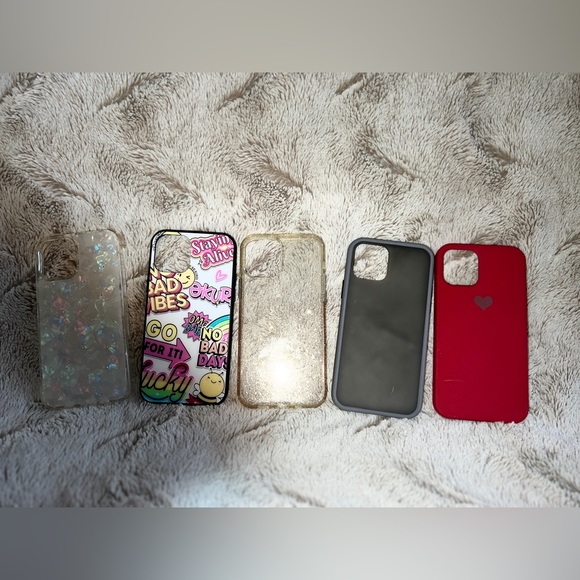 5 iPhone 12 Case bundle 🤩 - Picture 2 of 14